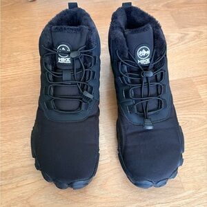 Black Women’s Hike Kasdava winter boots size 9.5/41